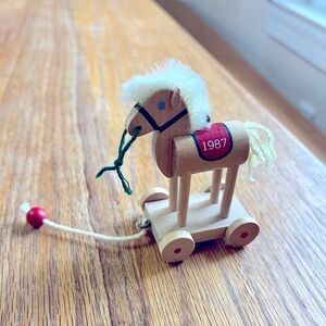 1987 Hallmark pull along Horse ornament